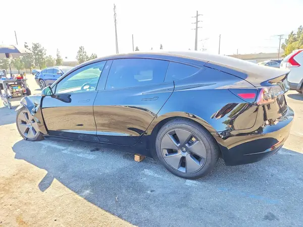 5YJ3E1EA0NF375076 2022 TESLA MODEL 3 - Image 2