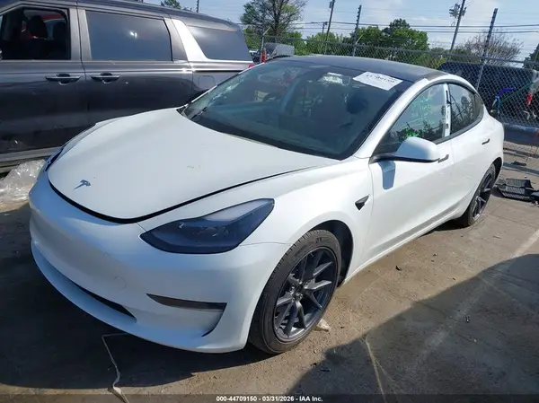 5YJ3E1EA0PF395279 2023 TESLA MODEL 3 - Image 2