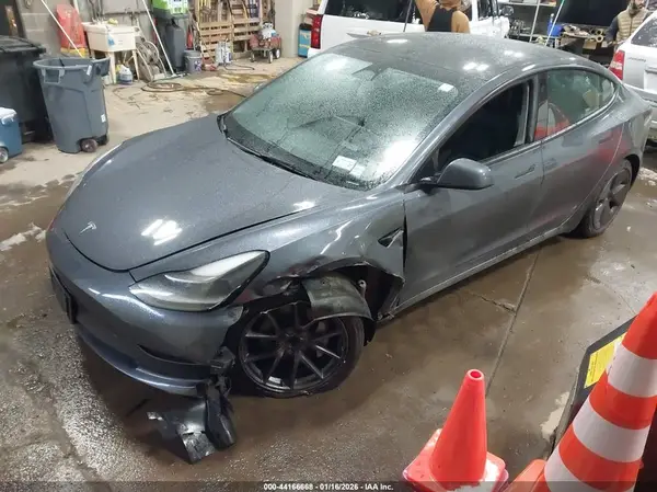 5YJ3E1EA0PF396562 2023 TESLA MODEL 3 - Image 2