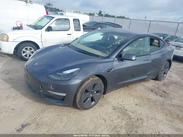 5YJ3E1EA0PF404997 2023 TESLA MODEL 3 - Image 2