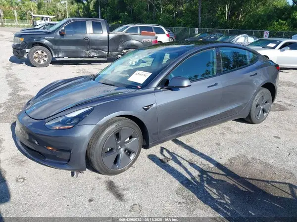5YJ3E1EA0PF406555 2023 TESLA MODEL 3 - Image 2