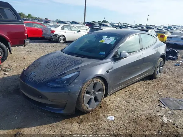 5YJ3E1EA0PF418723 2023 TESLA MODEL 3 - Image 2