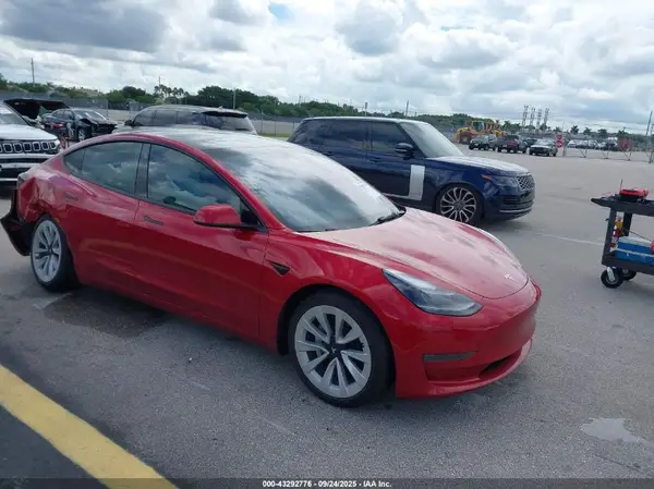 5YJ3E1EA0PF425669 2023 TESLA MODEL 3 - Image 1