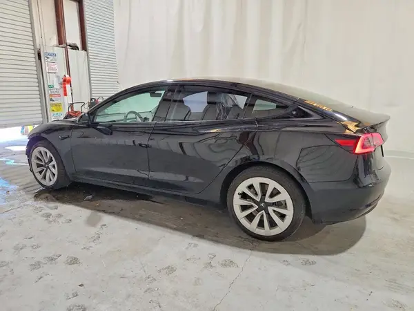 5YJ3E1EA0PF429463 2023 TESLA MODEL 3 - Image 2
