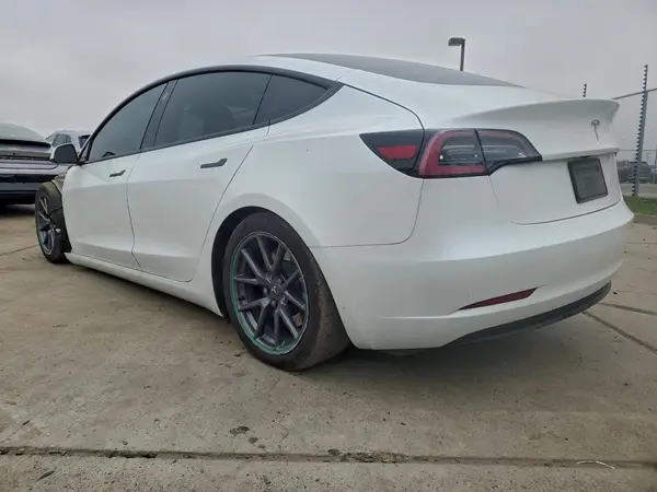 5YJ3E1EA0PF432508 2023 TESLA MODEL 3 - Image 2