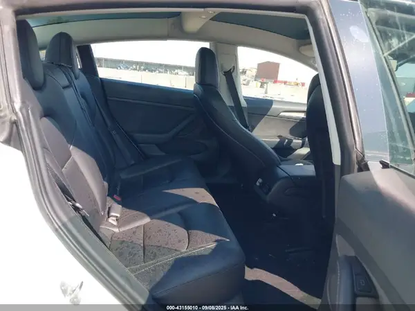 5YJ3E1EA0PF434677 2023 TESLA MODEL 3 - Image 8