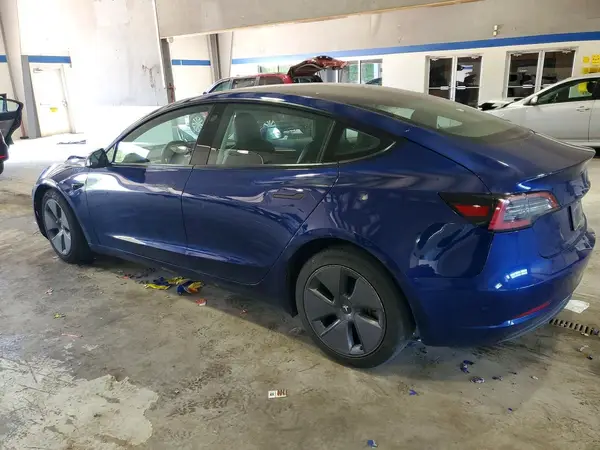 5YJ3E1EA0PF435232 2023 TESLA MODEL 3 - Image 2