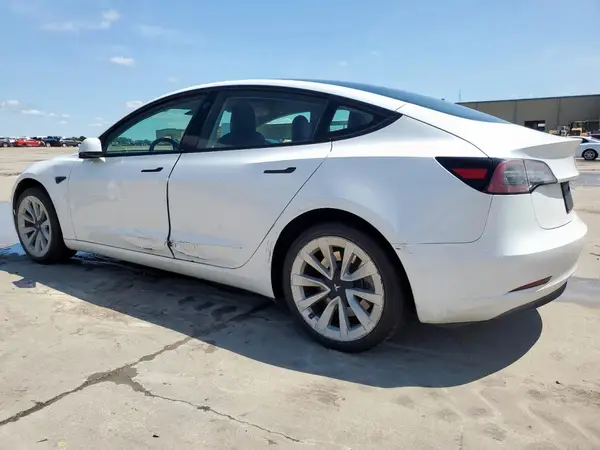 5YJ3E1EA0PF435263 2023 TESLA MODEL 3 - Image 2