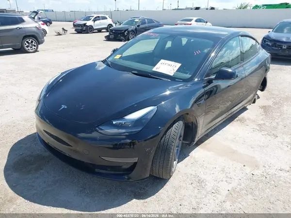 5YJ3E1EA0PF435599 2023 TESLA MODEL 3 - Image 2