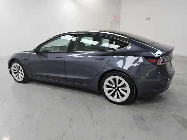5YJ3E1EA0PF435764 2023 TESLA MODEL 3 - Image 2