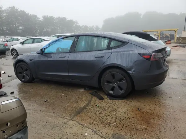 5YJ3E1EA0PF436087 2023 TESLA MODEL 3 - Image 2