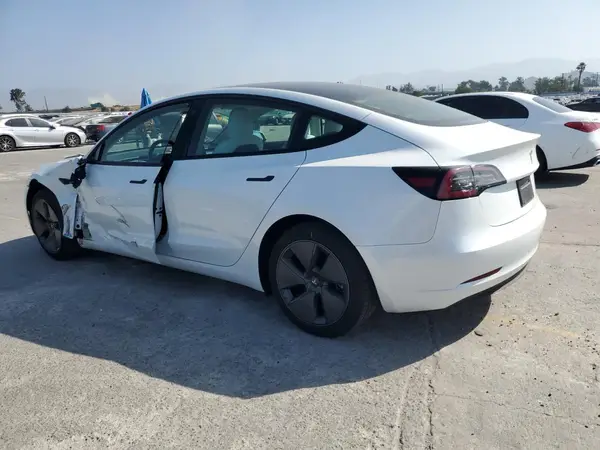 5YJ3E1EA0PF438258 2023 TESLA MODEL 3 - Image 2