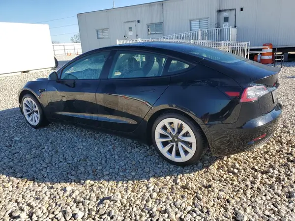 5YJ3E1EA0PF438910 2023 TESLA MODEL 3 - Image 2