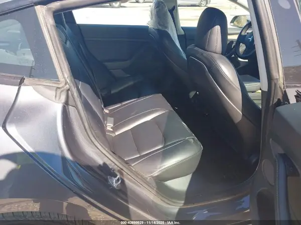 5YJ3E1EA0PF447431 2023 TESLA MODEL 3 - Image 8