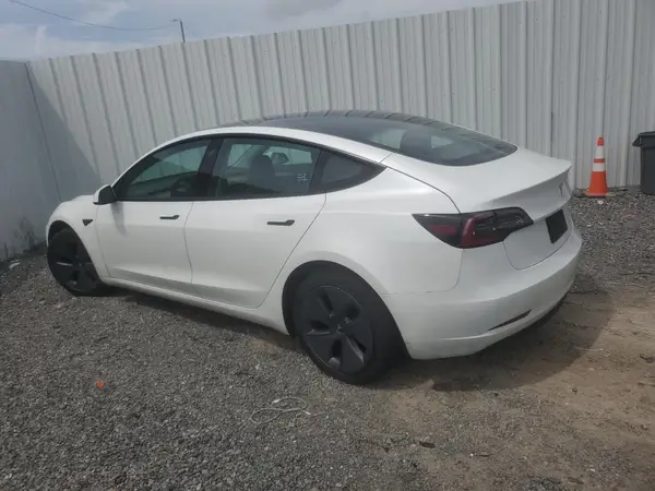 5YJ3E1EA0PF447672 2023 TESLA MODEL 3 - Image 2