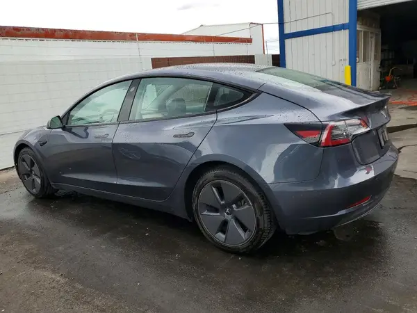 5YJ3E1EA0PF449521 2023 TESLA MODEL 3 - Image 2