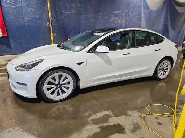 5YJ3E1EA0PF450782 2023 TESLA MODEL 3 - Image 1