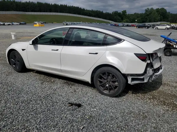 5YJ3E1EA0PF452595 2023 TESLA MODEL 3 - Image 2