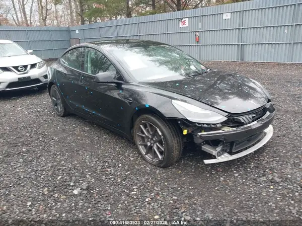 5YJ3E1EA0PF453200 2023 TESLA MODEL 3 - Image 1