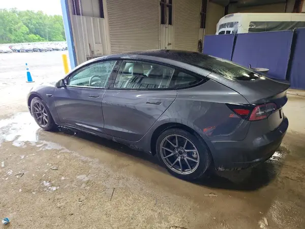 5YJ3E1EA0PF458056 2023 TESLA MODEL 3 - Image 2