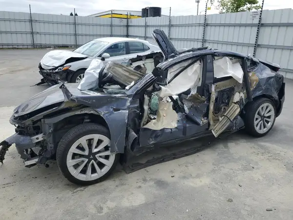 5YJ3E1EA0PF460230 2023 TESLA MODEL 3 - Image 1