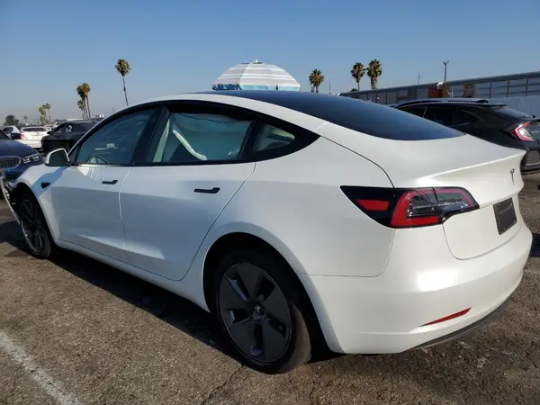 5YJ3E1EA0PF462432 2023 TESLA MODEL 3 - Image 2