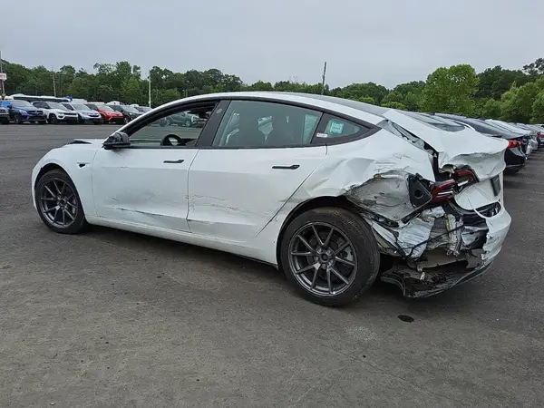 5YJ3E1EA0PF463239 2023 TESLA MODEL 3 - Image 2