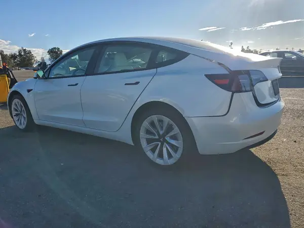 5YJ3E1EA0PF465525 2023 TESLA MODEL 3 - Image 2