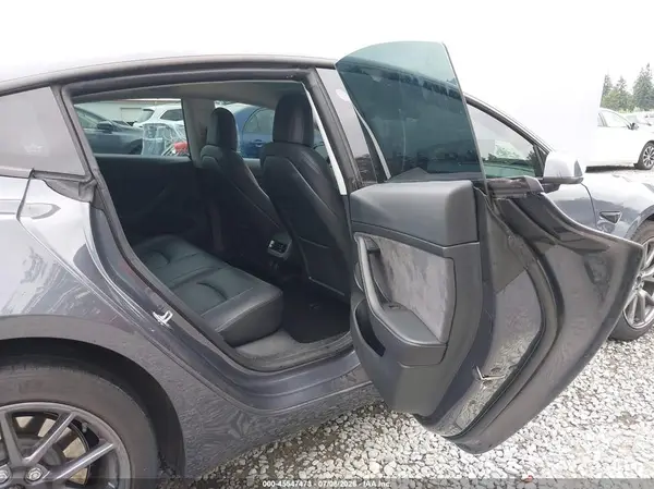5YJ3E1EA0PF471079 2023 TESLA MODEL 3 - Image 8