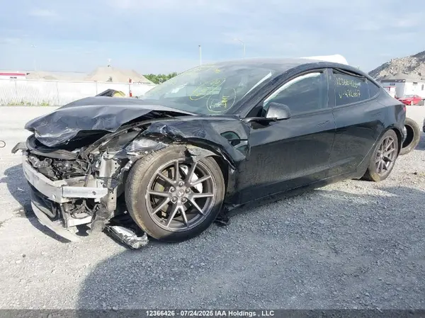 5YJ3E1EA0PF472667 2023 TESLA MODEL 3 - Image 2