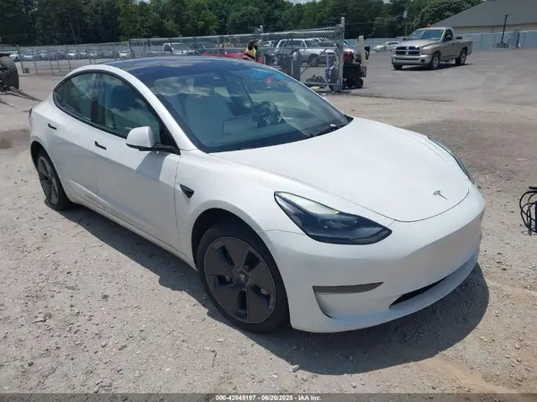 5YJ3E1EA0PF483099 2023 TESLA MODEL 3 - Image 1