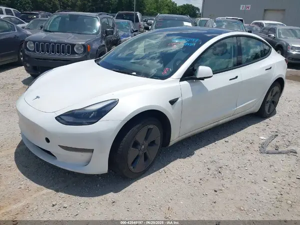 5YJ3E1EA0PF483099 2023 TESLA MODEL 3 - Image 2