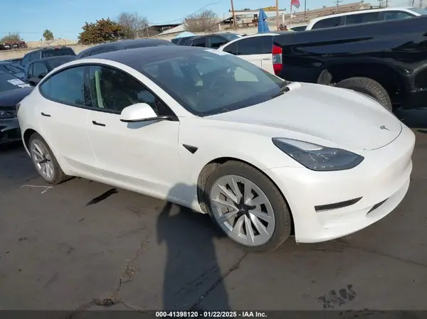 5YJ3E1EA0PF483569 2023 TESLA MODEL 3 - Image 1