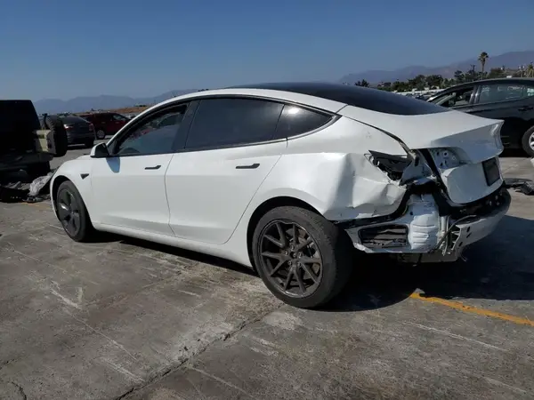 5YJ3E1EA0PF486228 2023 TESLA MODEL 3 - Image 2