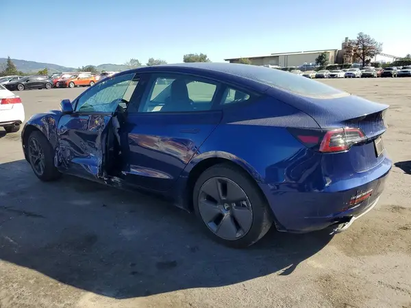 5YJ3E1EA0PF488058 2023 TESLA MODEL 3 - Image 2