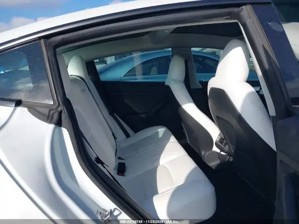 5YJ3E1EA0PF488576 2023 TESLA MODEL 3 - Image 8