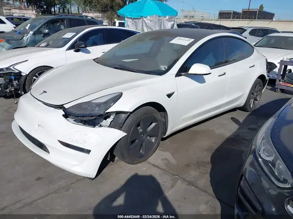 5YJ3E1EA0PF490084 2023 TESLA MODEL 3 - Image 2