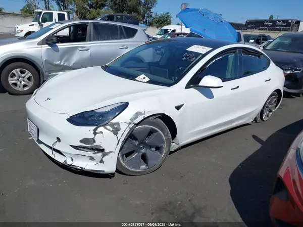 5YJ3E1EA0PF491705 2023 TESLA MODEL 3 - Image 2