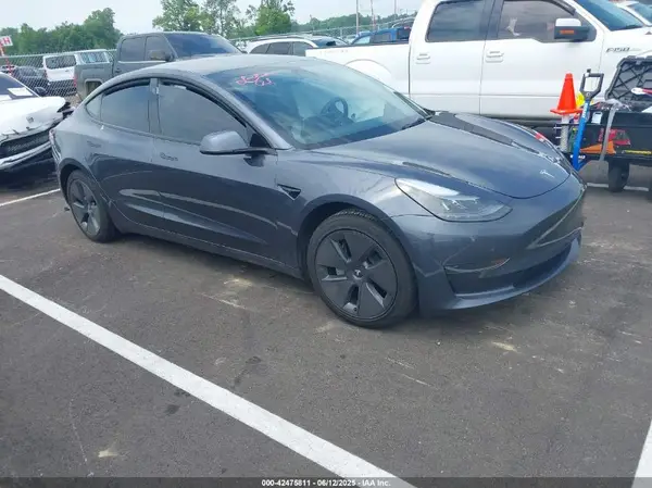 5YJ3E1EA0PF495110 2023 TESLA MODEL 3 - Image 1