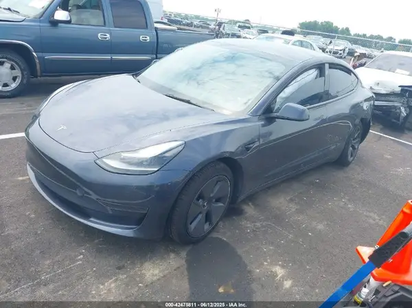 5YJ3E1EA0PF495110 2023 TESLA MODEL 3 - Image 2