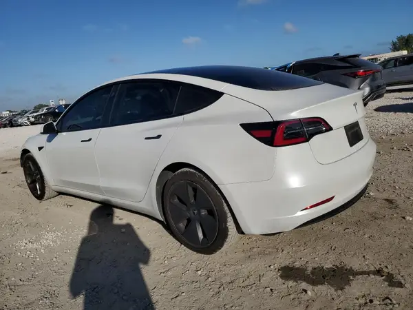 5YJ3E1EA0PF498427 2023 TESLA MODEL 3 - Image 2