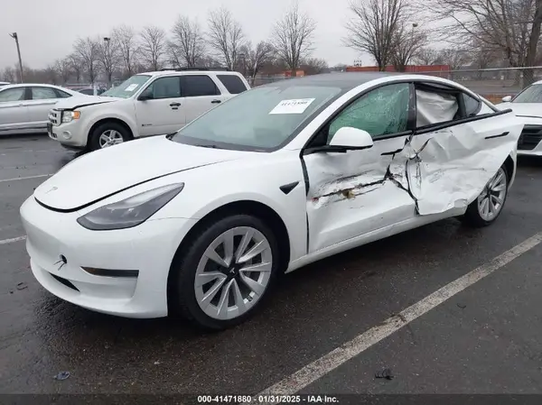 5YJ3E1EA0PF498895 2023 TESLA MODEL 3 - Image 2