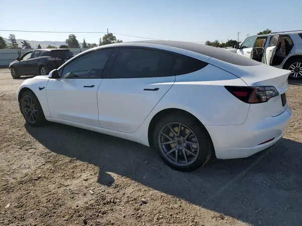5YJ3E1EA0PF500273 2023 TESLA MODEL 3 - Image 2
