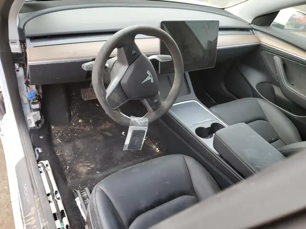 5YJ3E1EA0PF500970 2023 TESLA MODEL 3 - Image 8