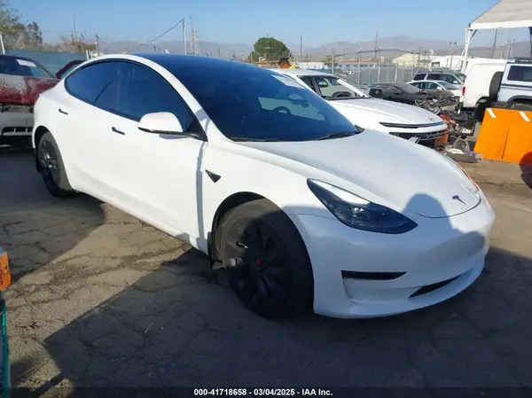 5YJ3E1EA0PF503352 2023 TESLA MODEL 3 - Image 1