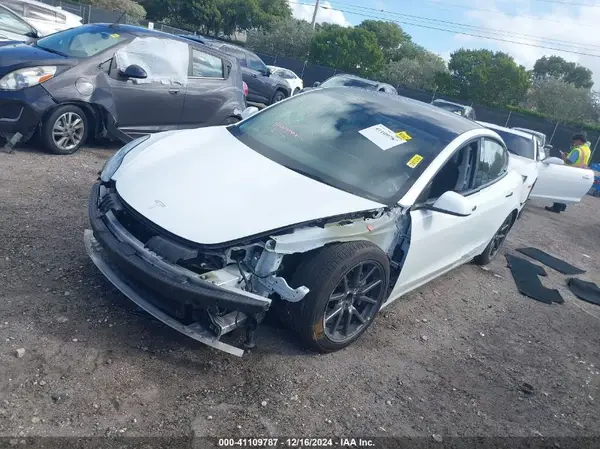 5YJ3E1EA0PF504405 2023 TESLA MODEL 3 - Image 2