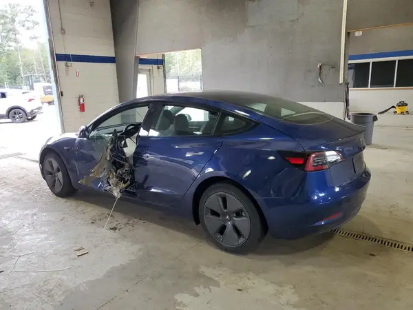 5YJ3E1EA0PF508213 2023 TESLA MODEL 3 - Image 2