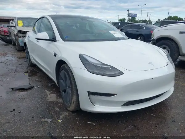 5YJ3E1EA0PF511158 2023 TESLA MODEL 3 - Image 1