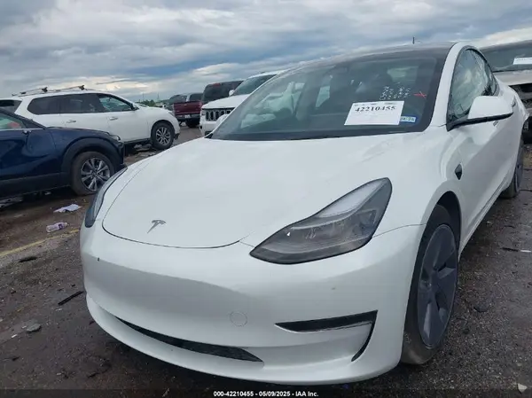5YJ3E1EA0PF511158 2023 TESLA MODEL 3 - Image 2