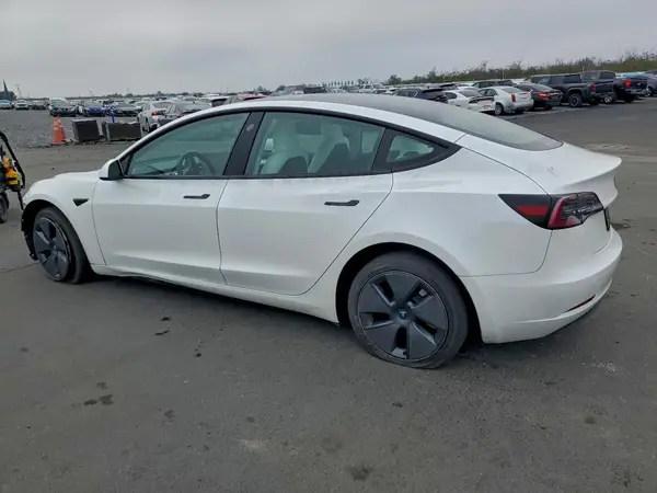 5YJ3E1EA0PF540868 2023 TESLA MODEL 3 - Image 2